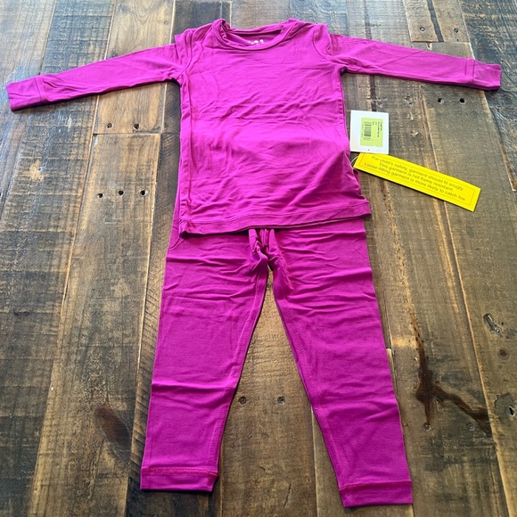 Kickee Pants size 2T solid orchid long sleeve pajamas new - Picture 1 of 4